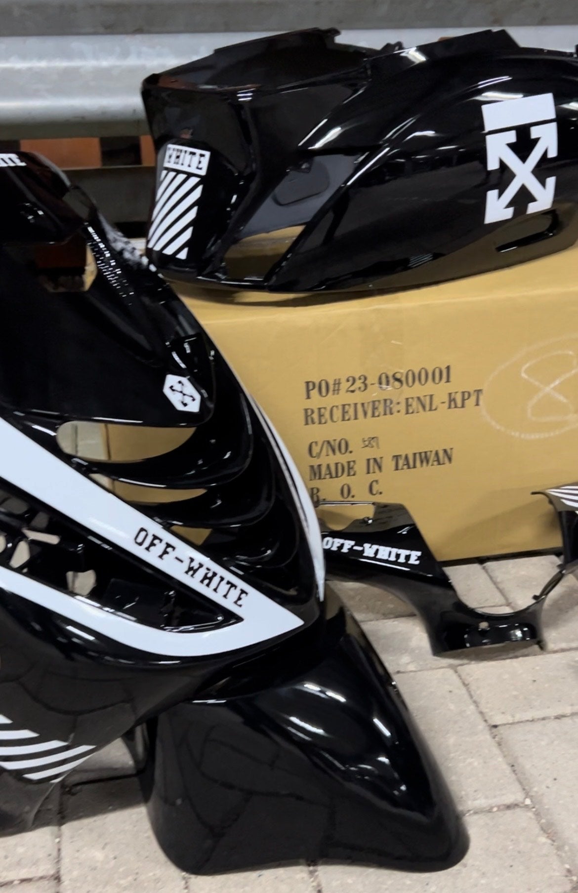 Piaggio zip | Off-white