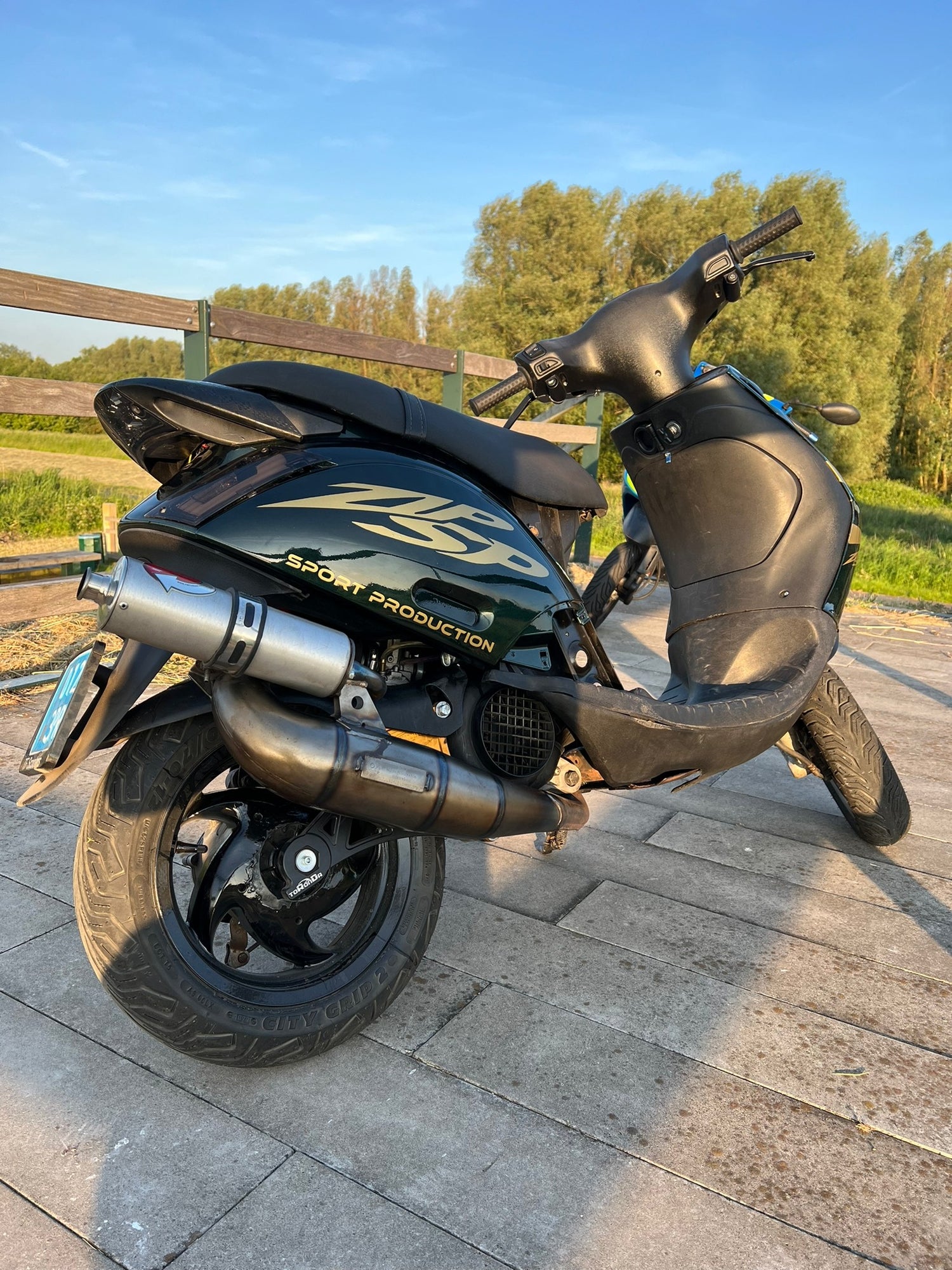 Zip stickers – Zipstickers