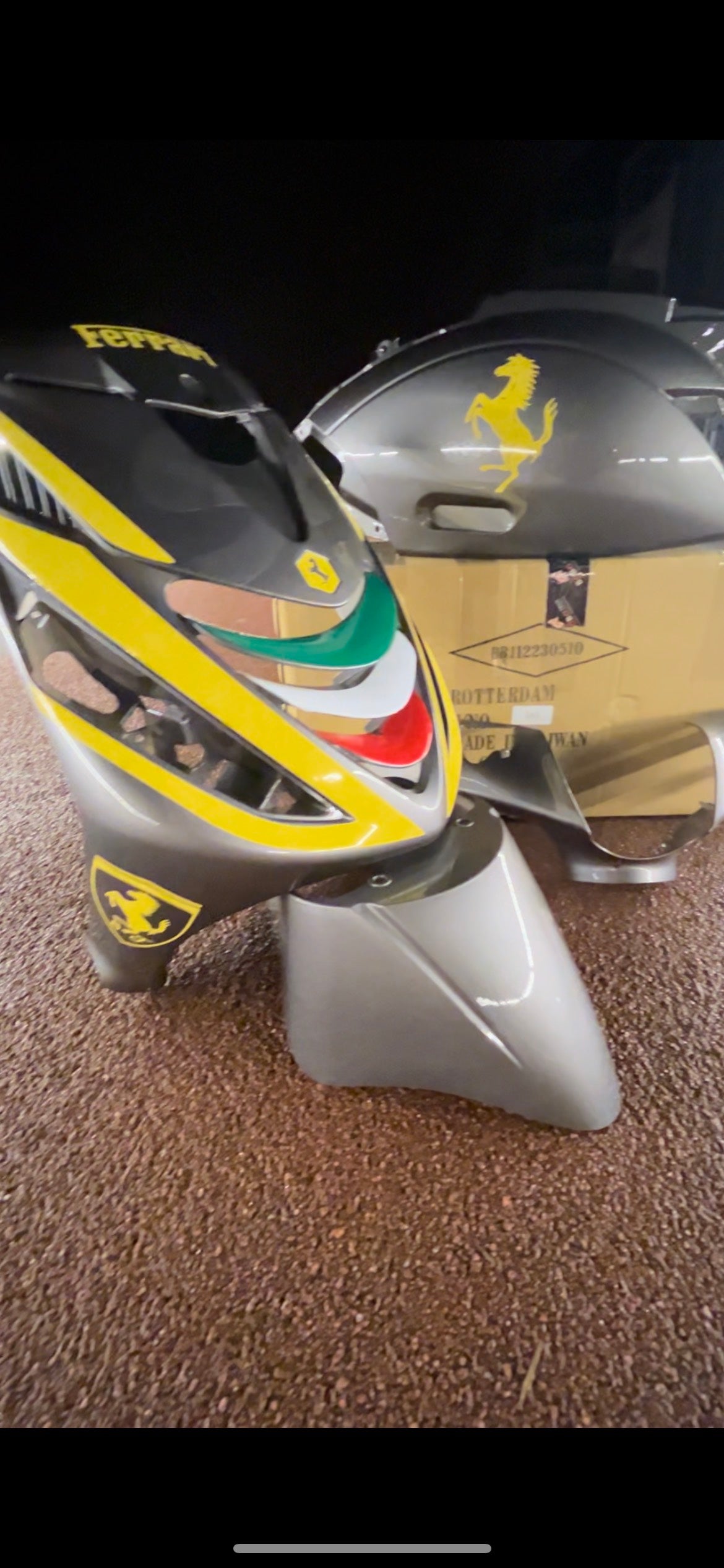 Piaggio zip | Ferrari – Zipstickers